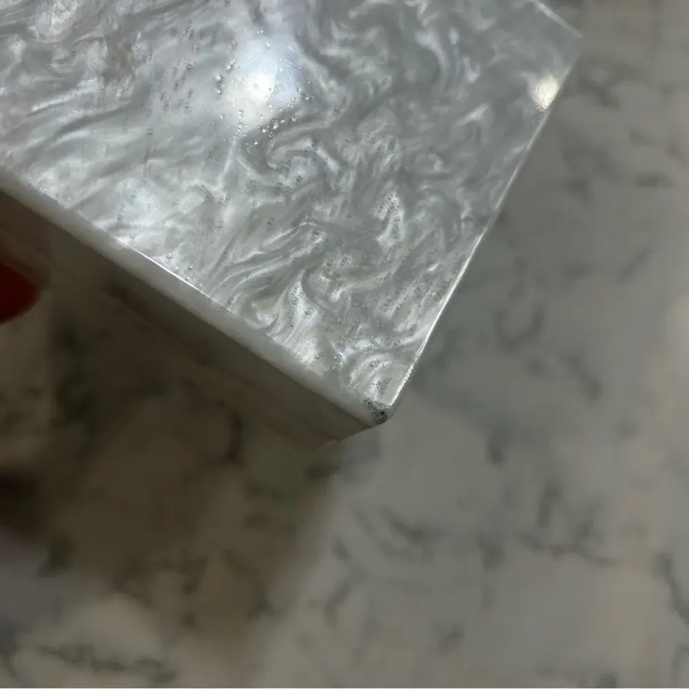 Mrs. White Marble Style Bridal Clutch w/‎ Chain